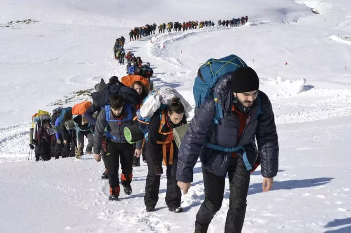 Öğrencilerden Uludağ Zirveye Tırmanış