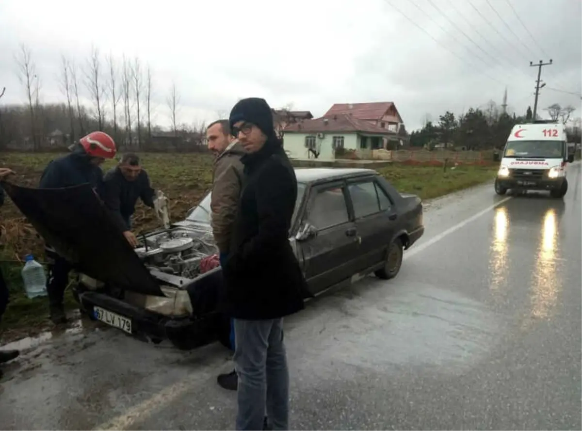 Seyir Halindeki Otomobil Alev Aldı