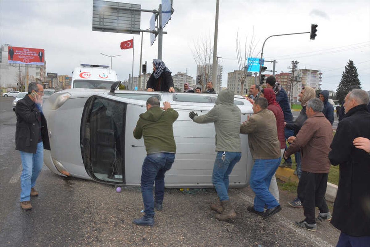 Siverek\'te Trafik Kazası: 2 Yaralı