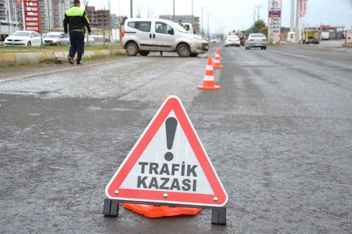Siverek\'te Trafik Kazası: 2 Yaralı