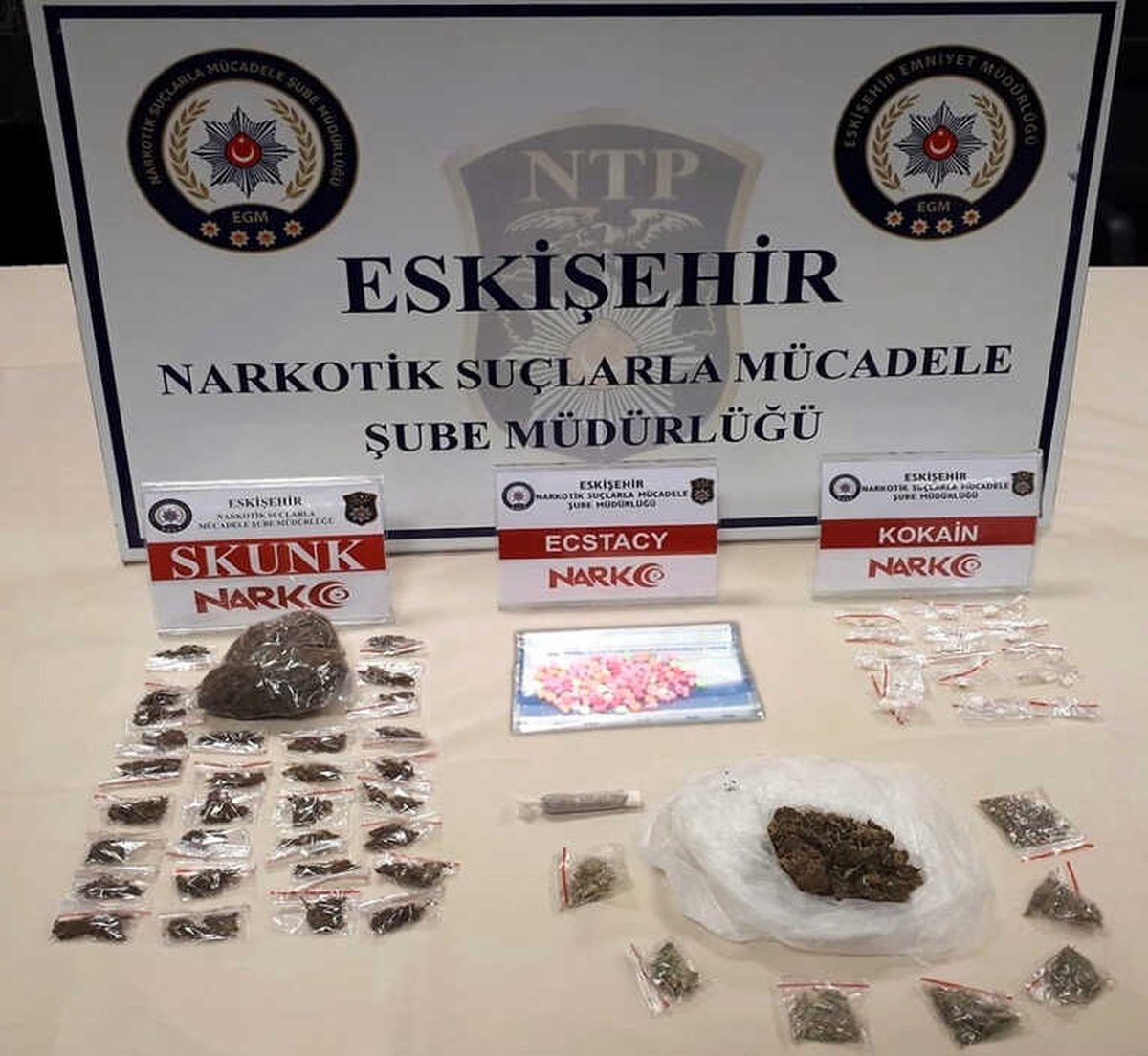 Uyuşturucu Satıcısı 9 Kişi Yakalandı