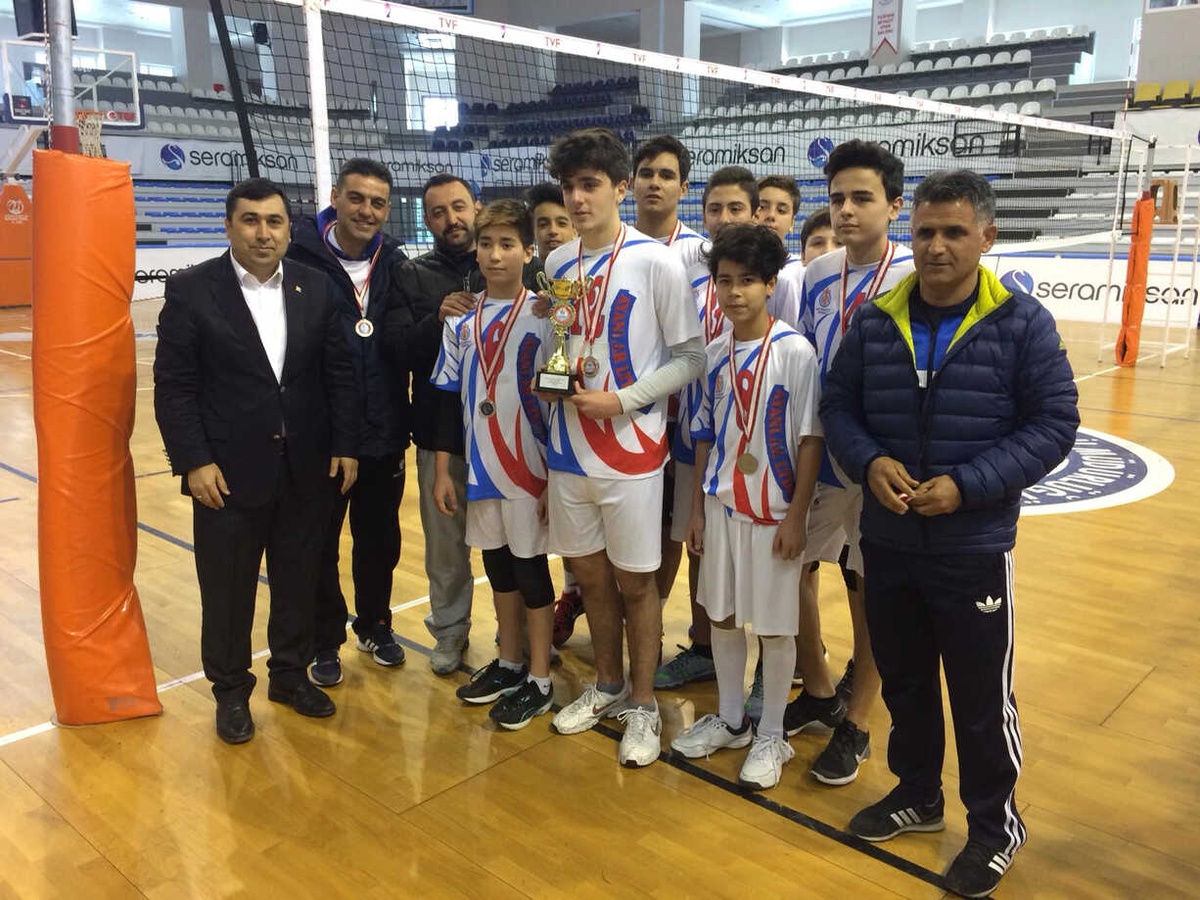 Yıldız Erkekler Voleybol İl Birinciliği Müsabakaları Sona Erdi