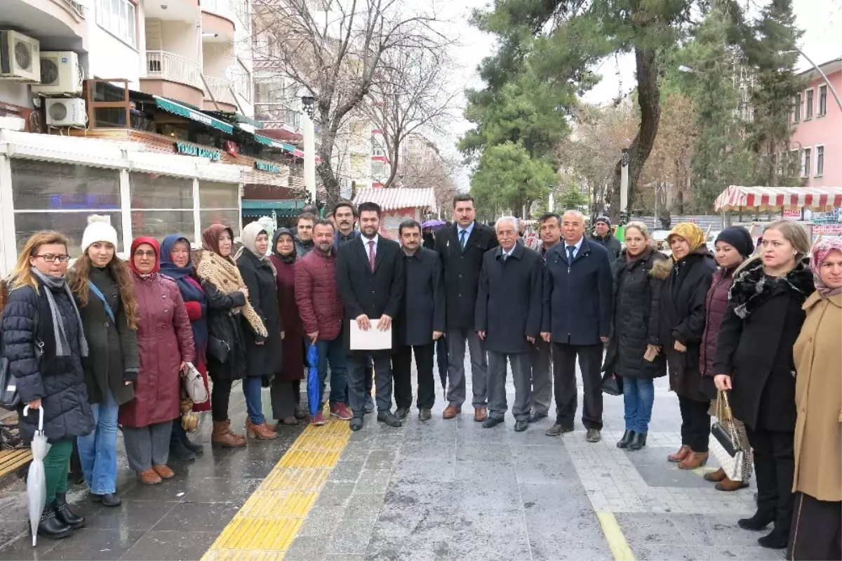 28 Şubat Gazete Manşetleriyle Hatırlatıldı