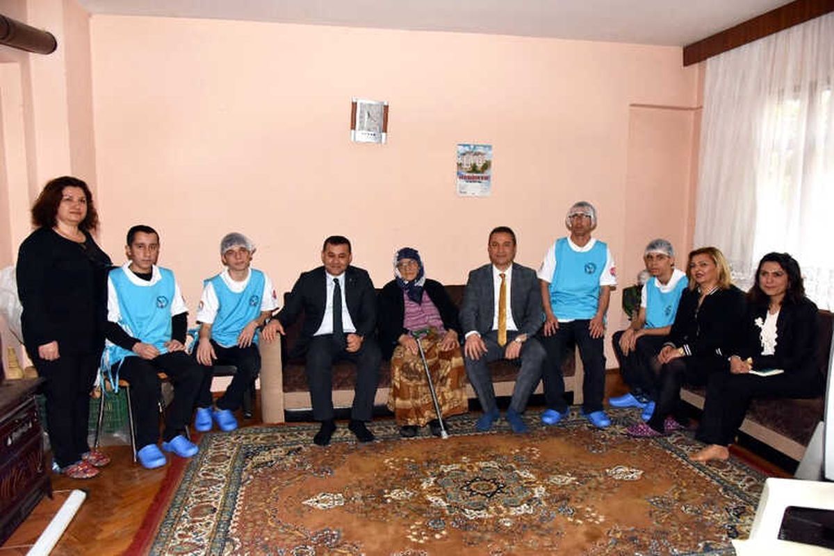 Alanya\'da "Özel Eller Bugün Evinizde" Projesi Başladı