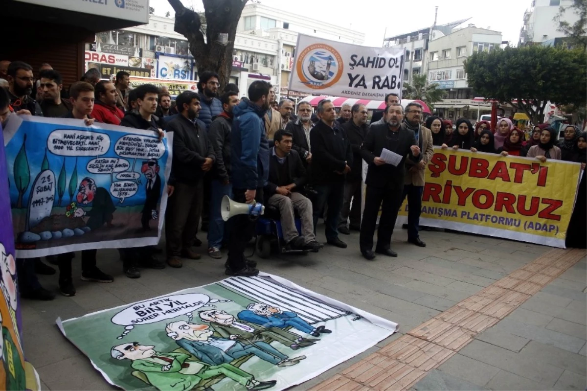 Antalya\'da 28 Şubat Eylemi
