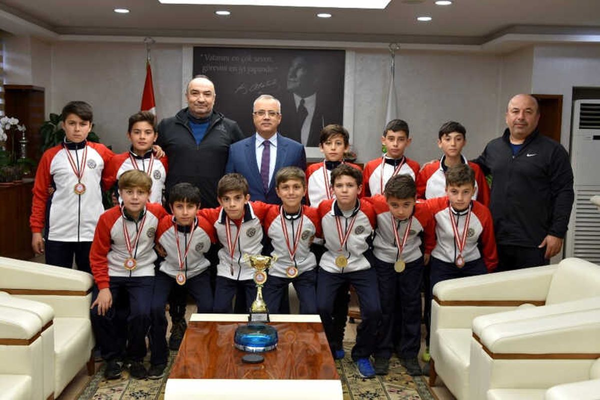 Başkan Kayda, İl Şampiyonlarını Kutladı