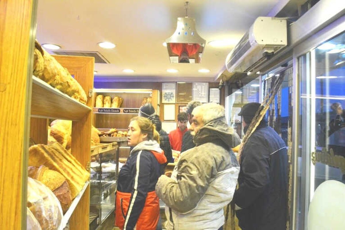 Kar Havasında Ekmeğe Rağbet