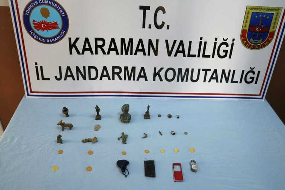 Karaman\'da Jandarmadan Tarihi Eser Operasyonu