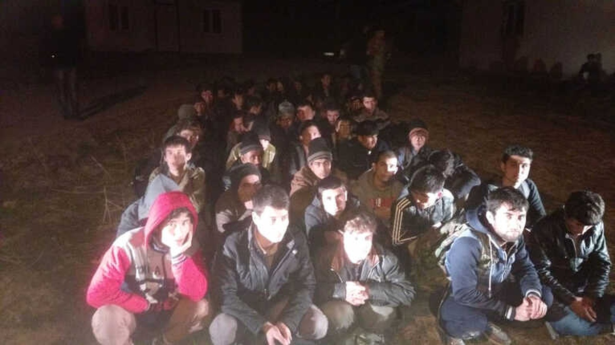 Kaza Yapan Minibüsten Kaçak Şahıs Çıktı