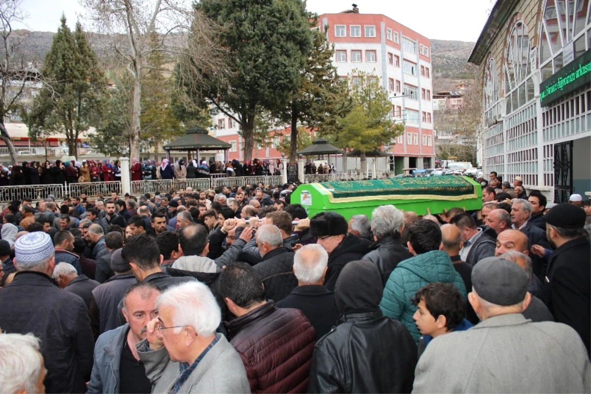 Uçuruma Yuvarlanan Cipte Cesedi Bulunan Mühendis Son Yolculuğuna Uğurlandı