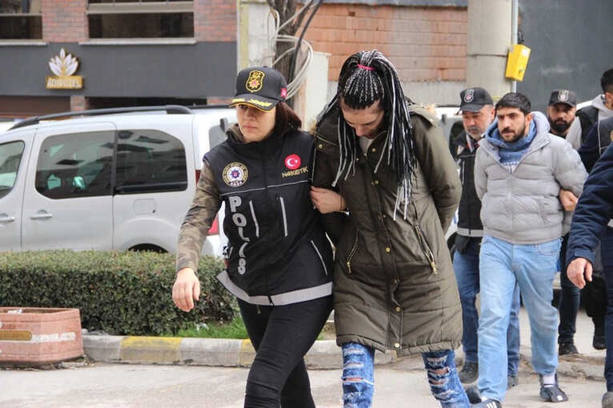 Uyuşturucu Satıcısı 3 Kişi Adliyede