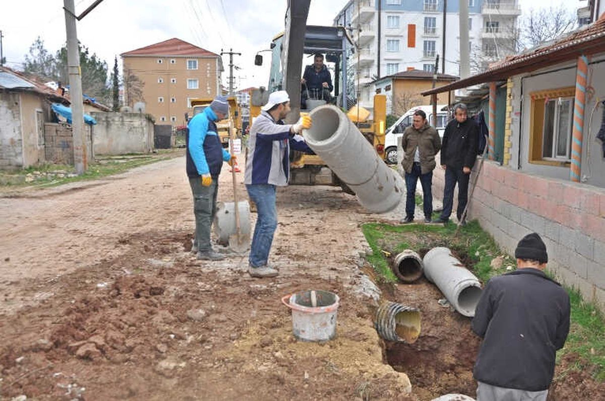 Yağmur Suyu Çalışmaları Devam Ediyor