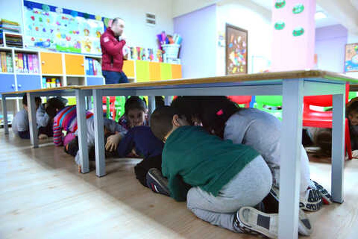 Yıldırımlı Miniklere Deprem Eğitimi