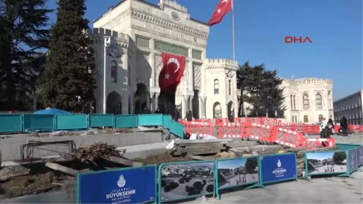 Beyazıt Meydanı\'nda Çevre Düzenleme Çalışmaları Durdu 1