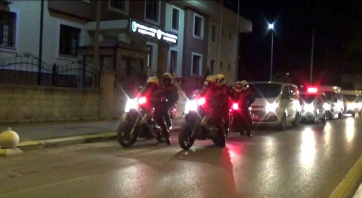 Evlerden Hırsızlık Yapan Şahıslar Aranıyor