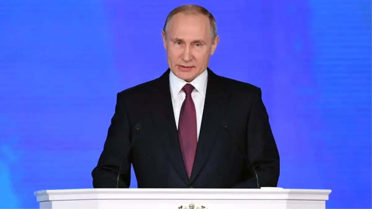 Putin: Ülkedeki Yoksulluğu Yarı Yarıya Azaltmalıyız