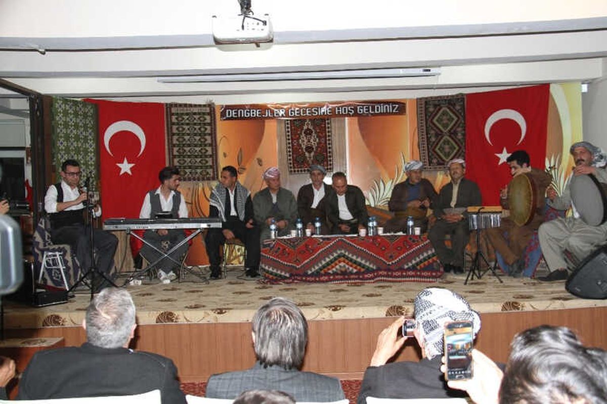 Şemdinli\'de \'Dengbejler Gecesi\' Düzenlendi
