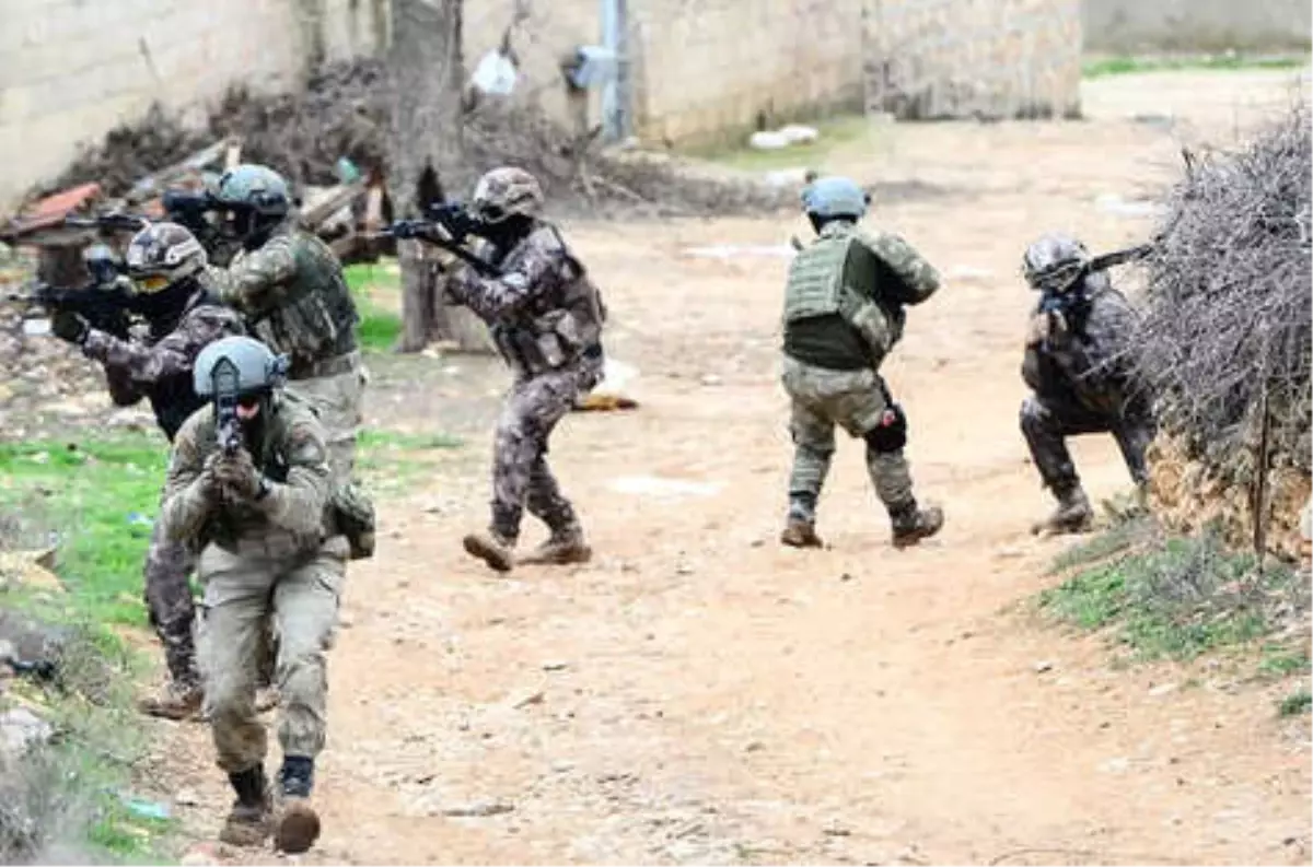 Afrin Operasyonunda 41. Gün! JÖH ve PÖH Afrin\'de, İşte İlk Görüntüler