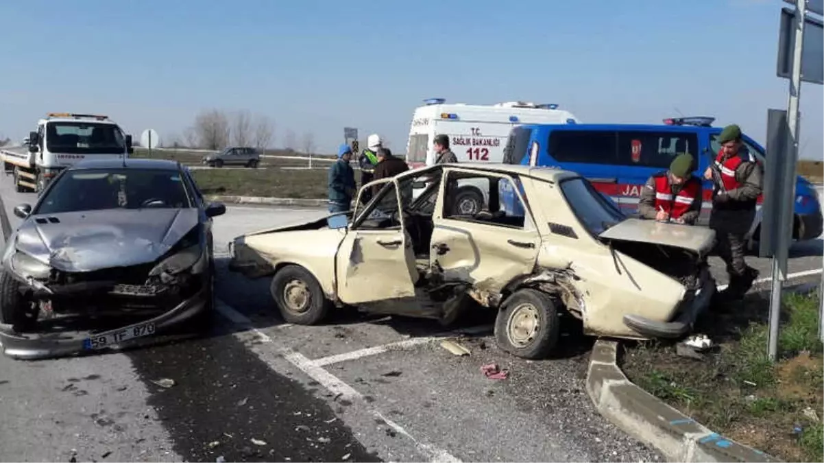 Tekirdağ\'da Trafik Kazası: 3 Yaralı