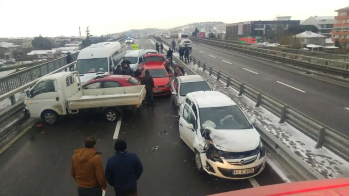 Yalova\'da Zincirleme Trafik Kazası