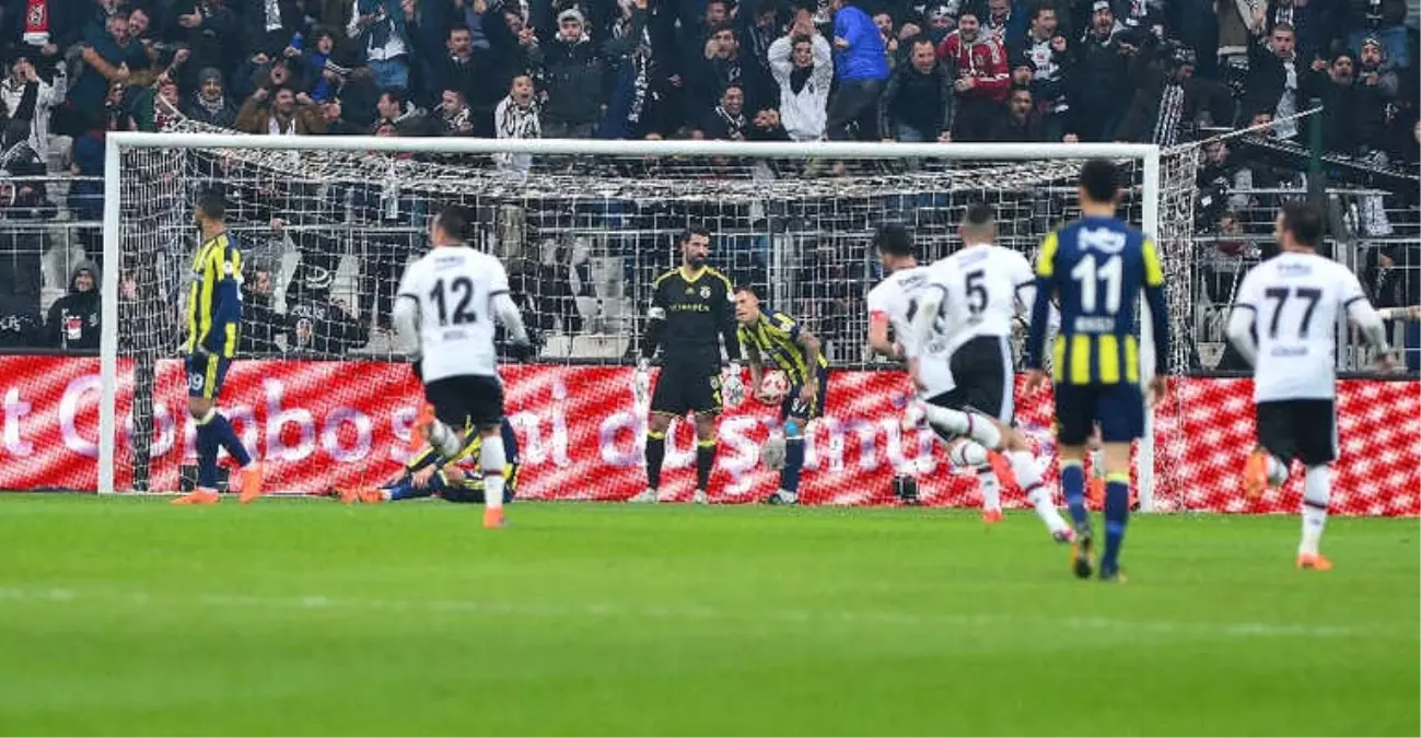 Ziraat Türkiye Kupası: Beşiktaş: 1 - Fenerbahçe: 2 (İlk Yarı)