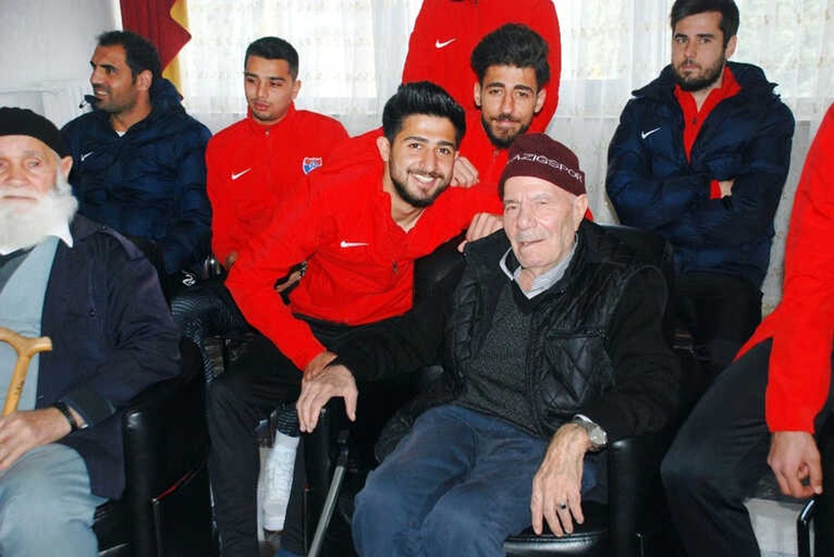 Elaziz Belediyespor, Huzurevi Sakinleriyle Bir Araya Geldi