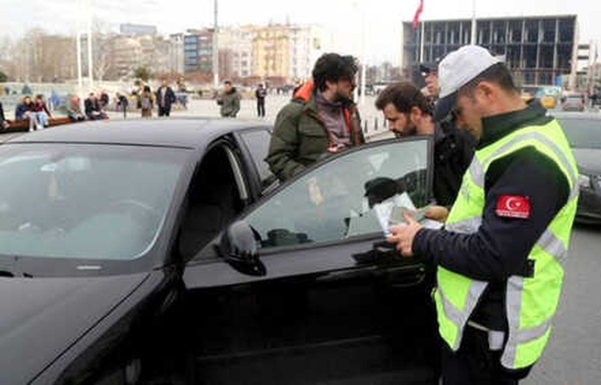 İstanbul\'un 39 İlçesinde Polis Denetimi