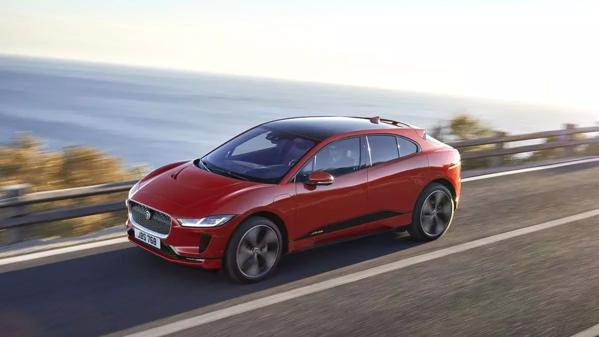 Jaguar Tarihindeki İlk Elektrikli SUV Aracını Tanıttı