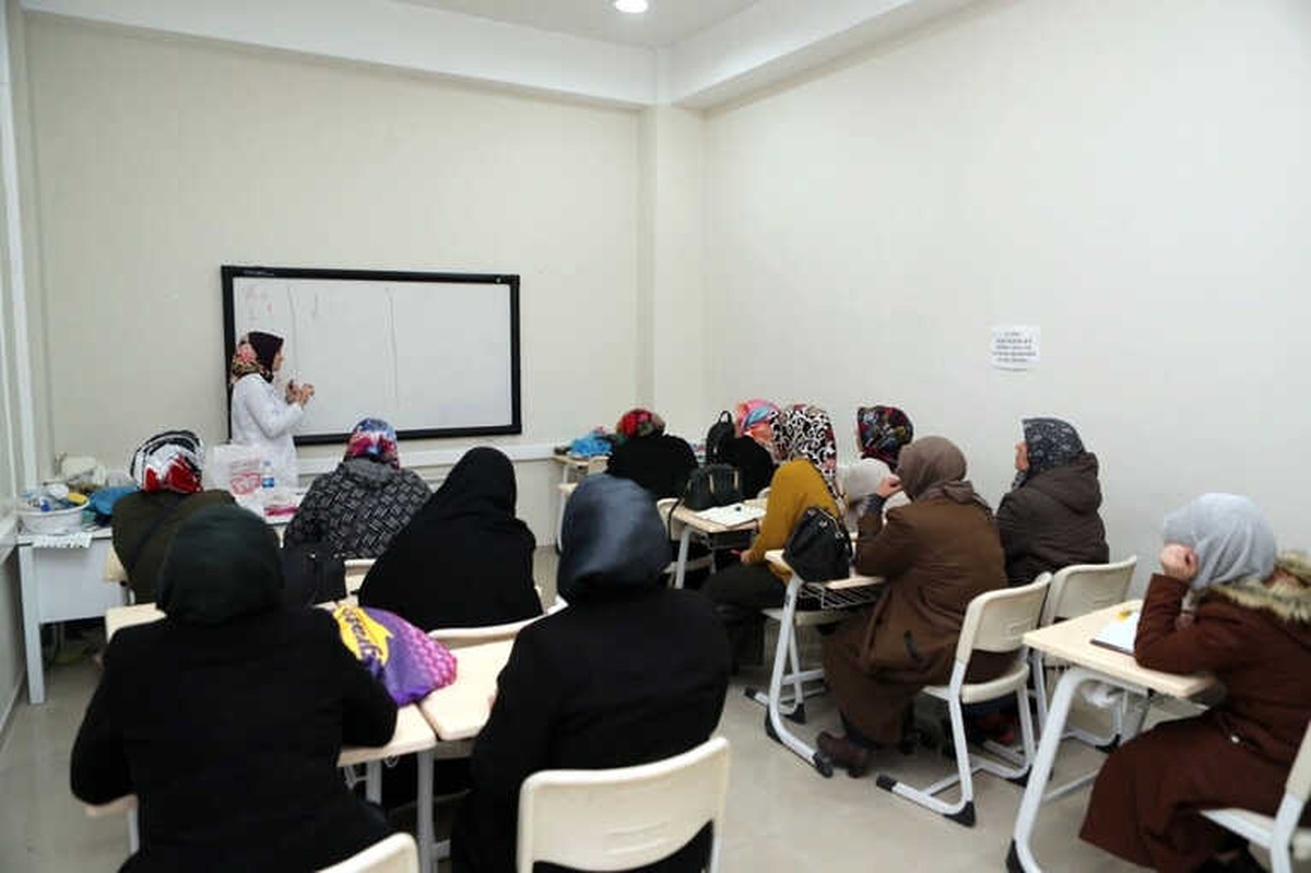 Arnavutköy\'de Okuma Yazma Seferberliği Başladı
