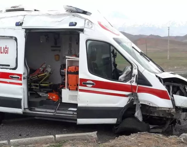 igdir da hasta tasiyan ambulans kaza