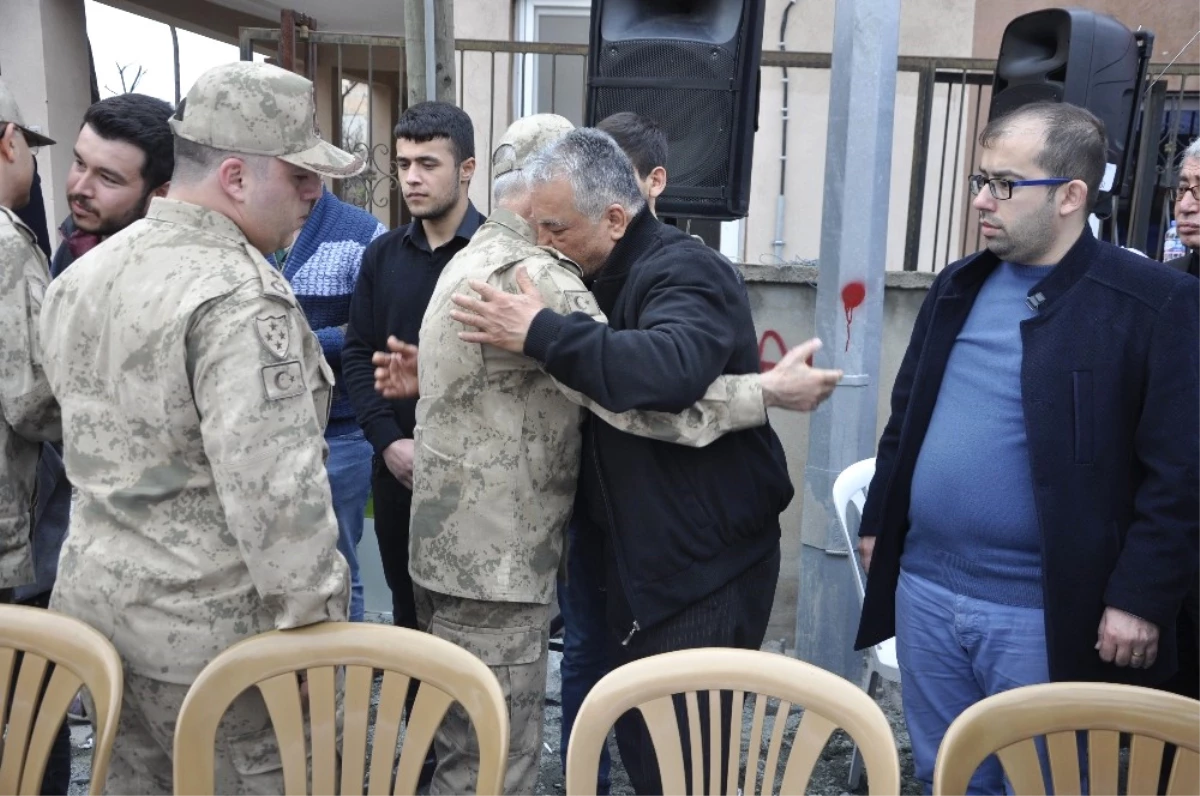 Jandarma Genel Komutanı Orgeneral Çetin\'den Afrin Şehidinin Ailesine Ziyaret