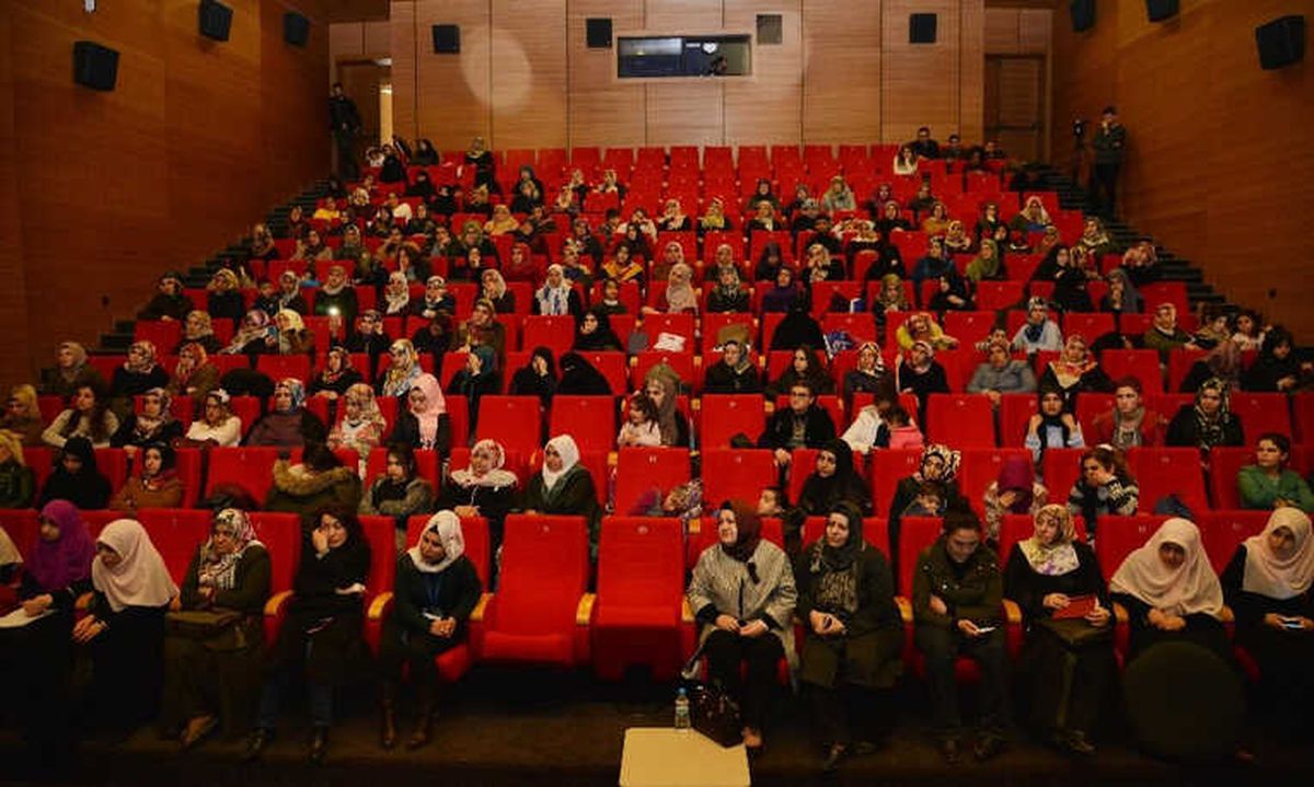 Kadınlara \'Adalet\' Konferansı Verildi