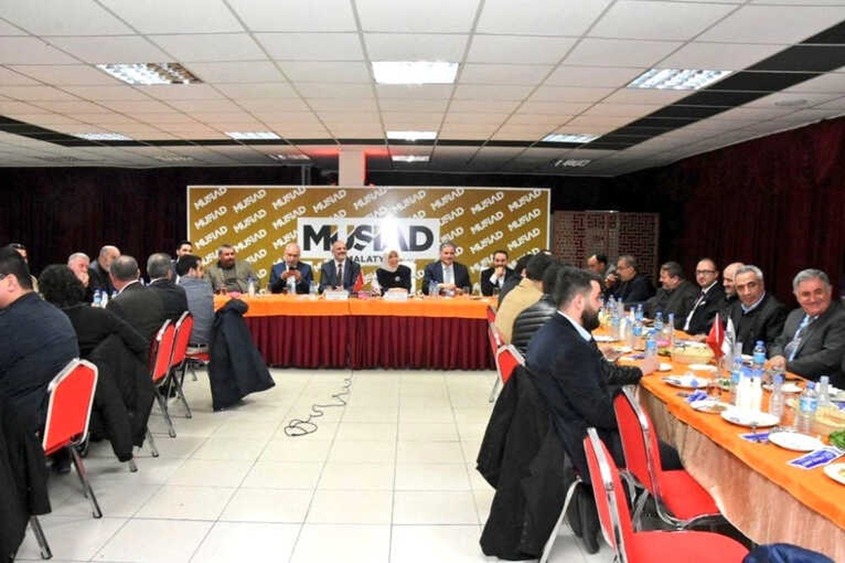 Müsiad \'Dost Meclisi\'nin Konuğu Çalık Oldu