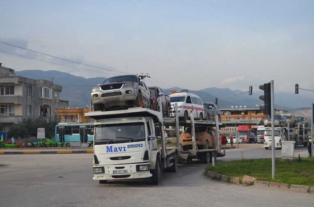 Öso\'lular İçin Gönderilen Dev Araç Konvoyu Sınıra Ulaştı