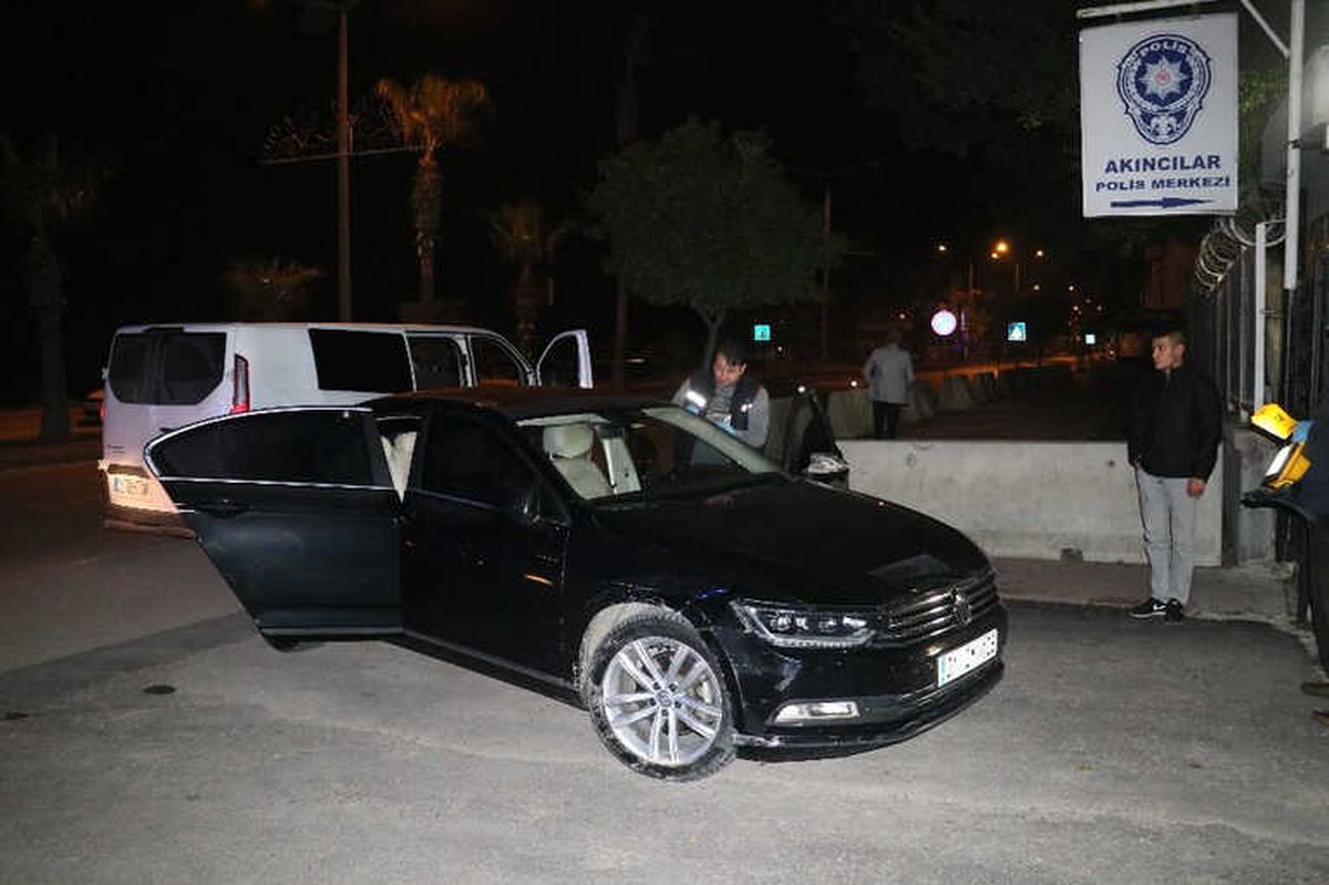 Otomobilinde Silahlı Saldırıya Uğrayan Kişi Ağır Yaralandı