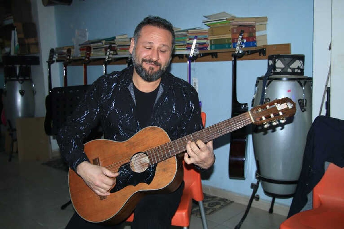 Yeğenine Savaşı Anlatmak İçin Şarkı Besteledi