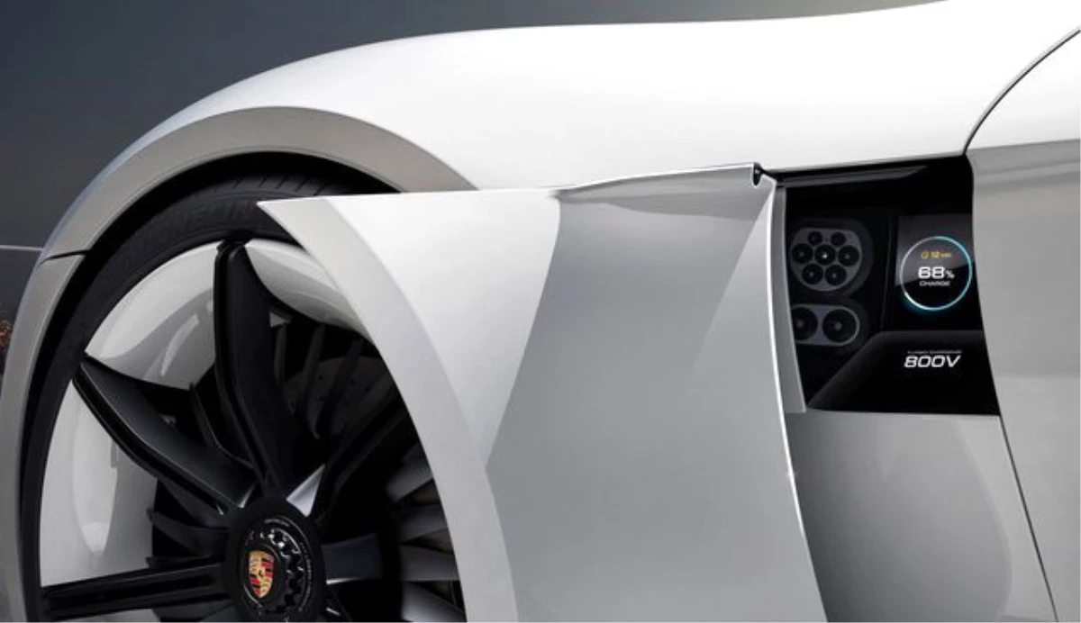 Porsche Mission E Performansı Tesla Model S\'ten Çok Daha İyi
