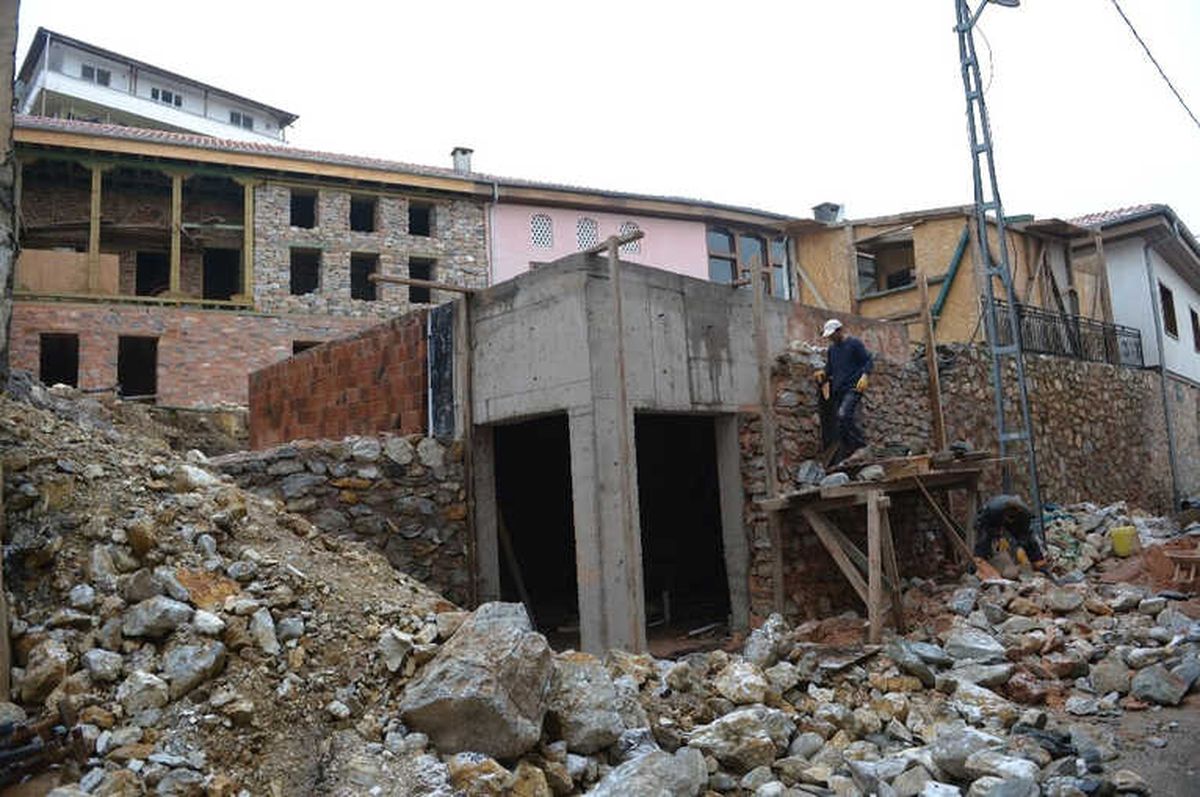 Somuncu Baba Evi Ayağa Kalkıyor