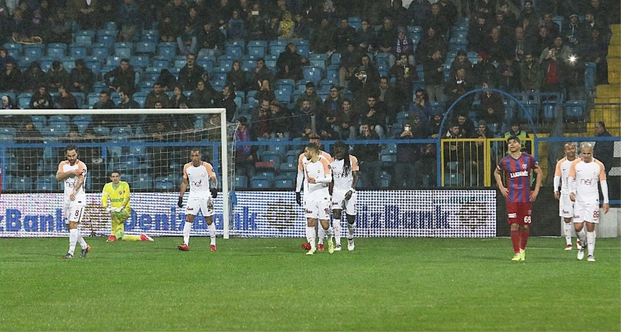 Spor Toto Süper Lig: K. Karabükspor: 0 - Galatasaray: 6 (İlk Yarı)