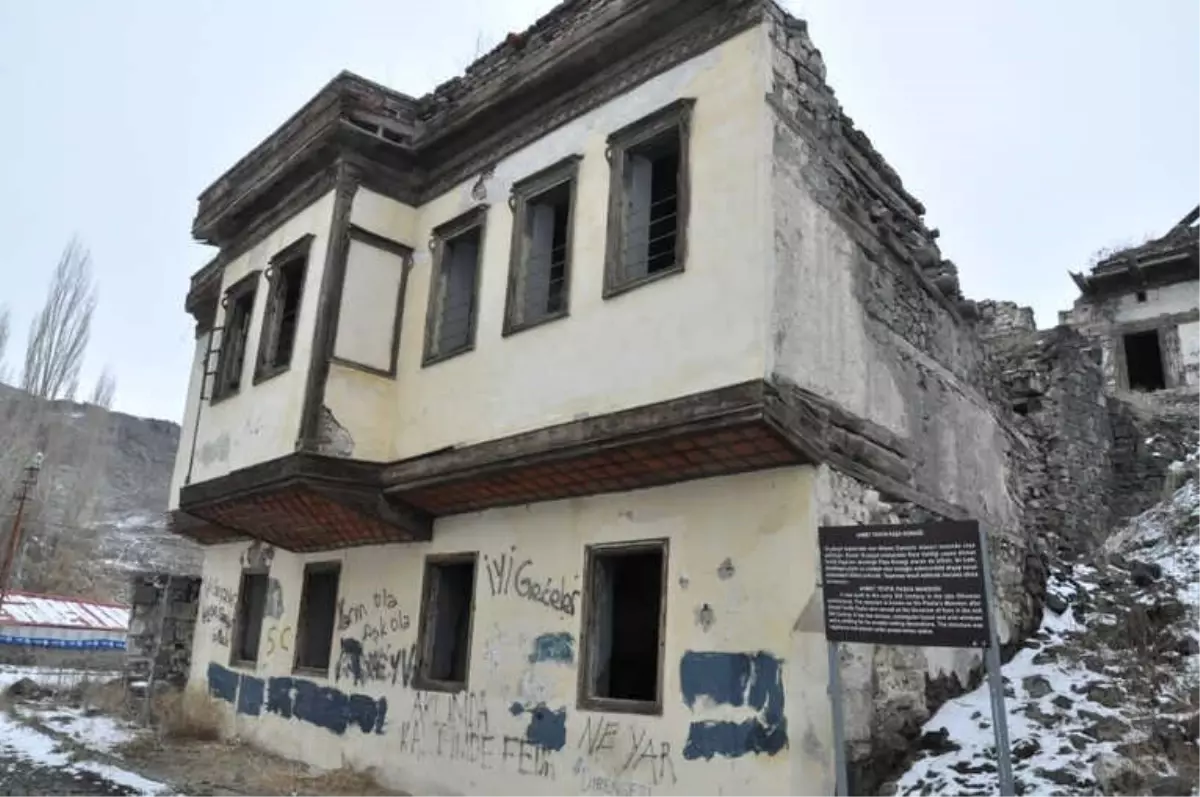 Tarihi Ahmet Tevfik Paşa Konağı Yıkılıyor