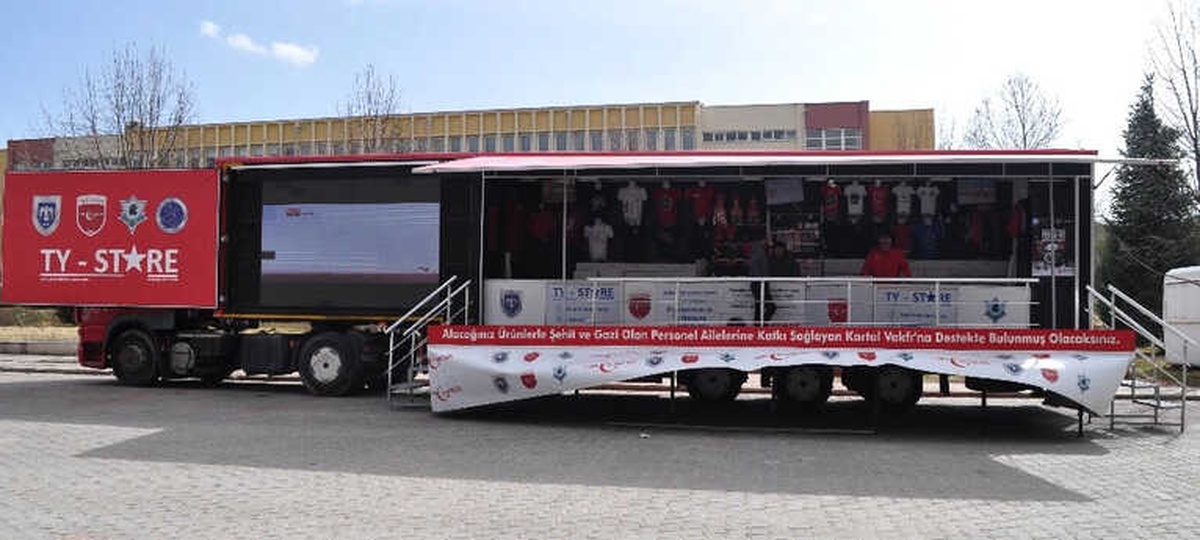 Türk Yıldızları Ürün Satış Tırı Eskişehir\'de