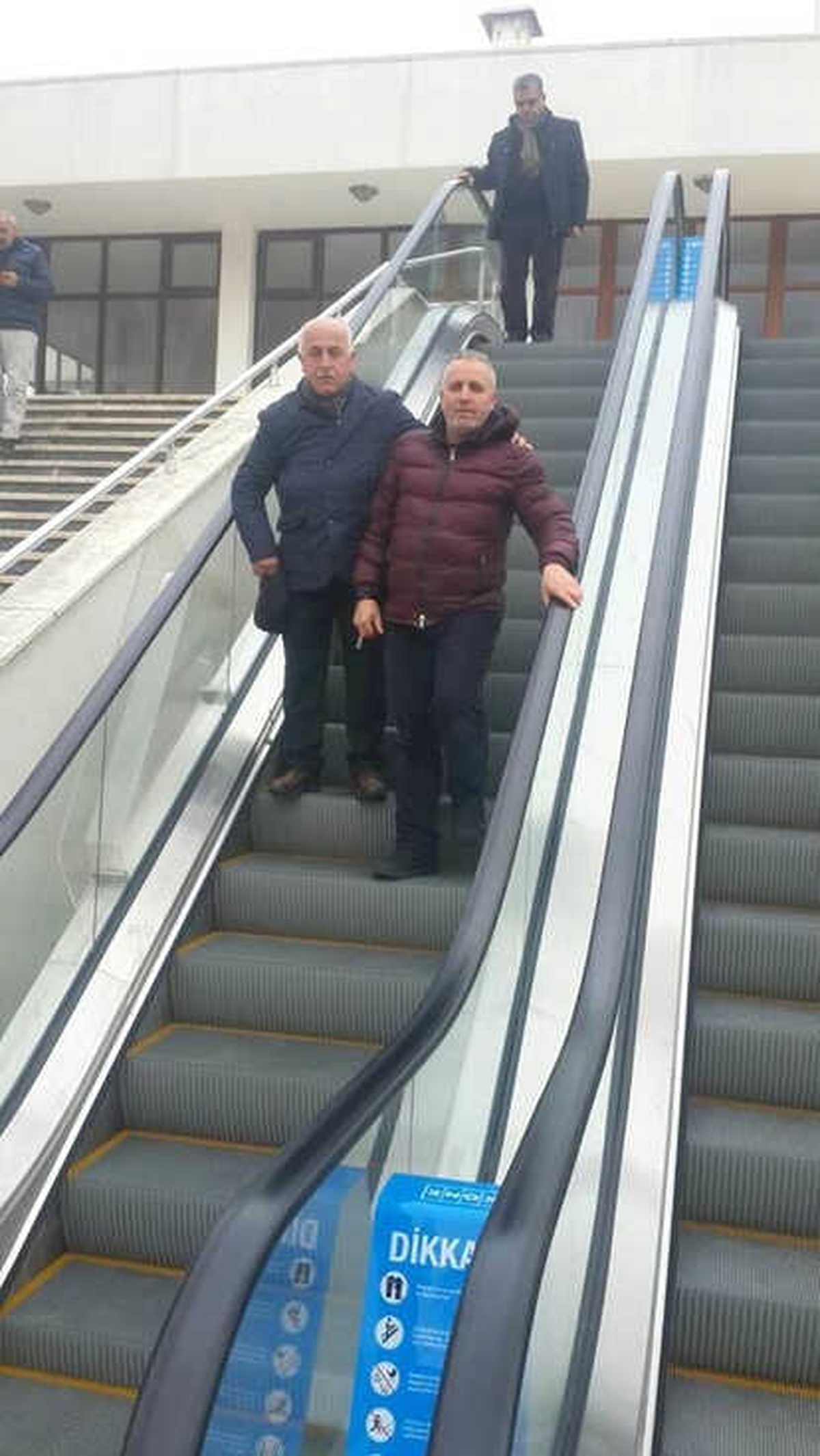 Yürüyen Merdiven Yaşlılar İçin Hizmet Veriyor