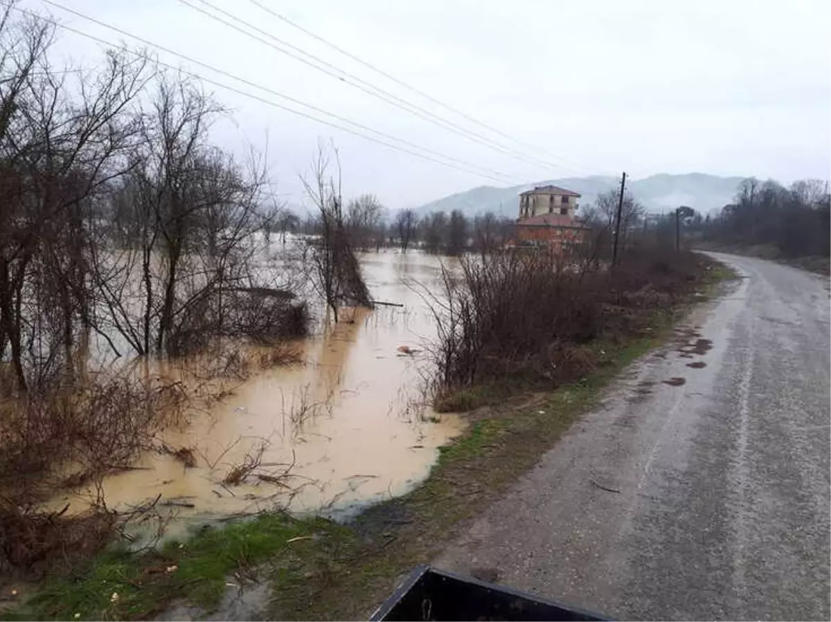 Bartın\'da Baraj Tahliye Kapakları Açıldı