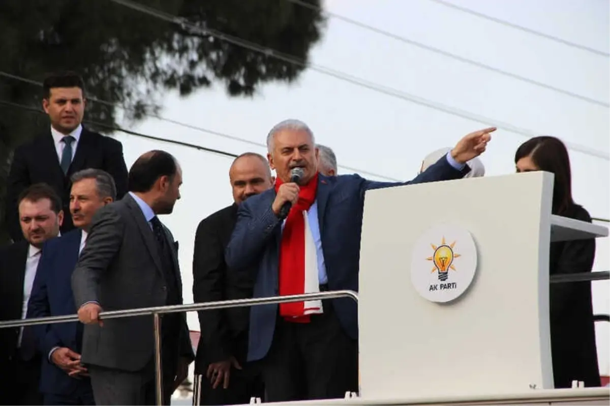 Başbakan Yıldırım: "Bilumum Terör Örgütleri Korkun Türkiye\'den, Korkun Mehmetçikten"