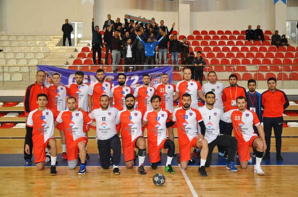 Belediye Hentbol Takımı Liderliğe Yükseldi