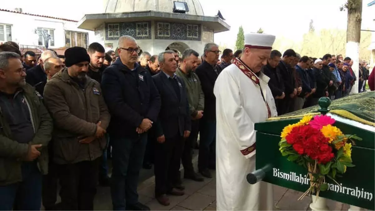 Çaresiz Hastalığa Yakalanan Aras Bebek Gözyaşları İçinde Toprağa Verildi