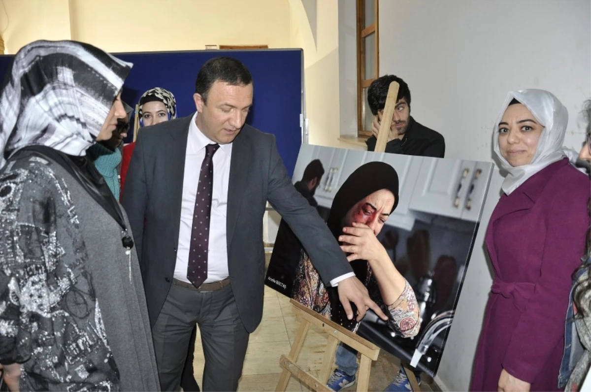 Diyarbakır\'da \'Kadına Şiddet\' Temalı Fotoğraf Sergisi Açıldı