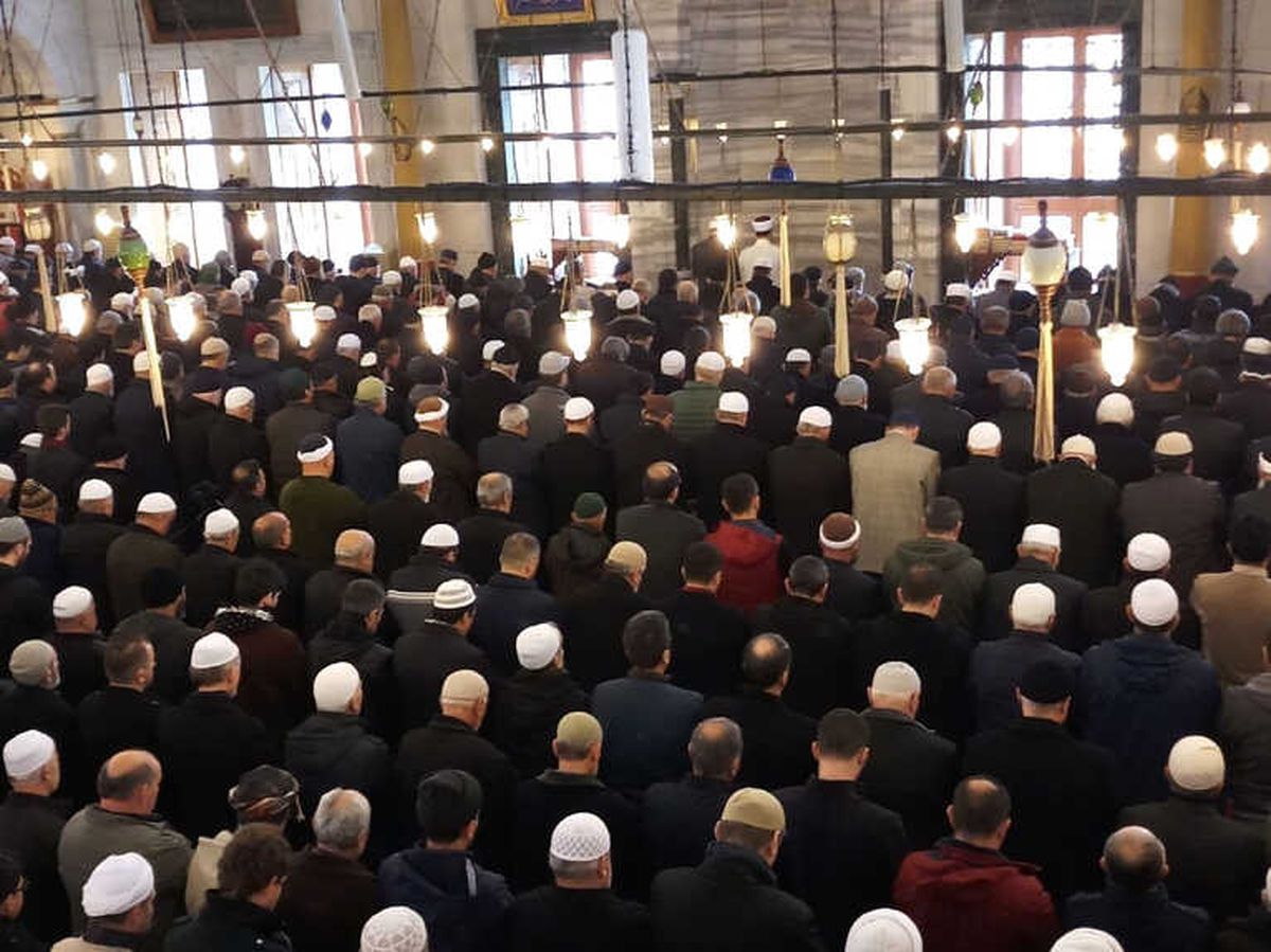 Fatih\'te Zeytin Dalı Harekatı İçin Dua