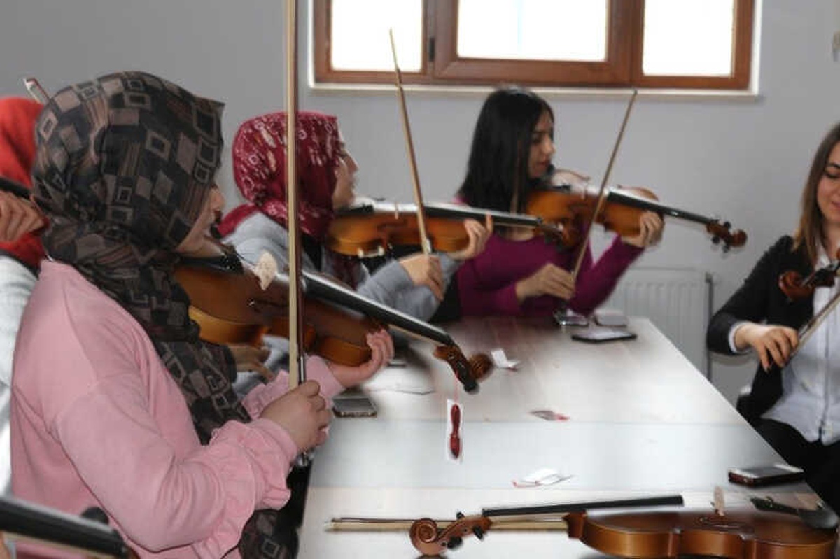 Hani Belediyesi Müzik Aletleri Kursu Açtı