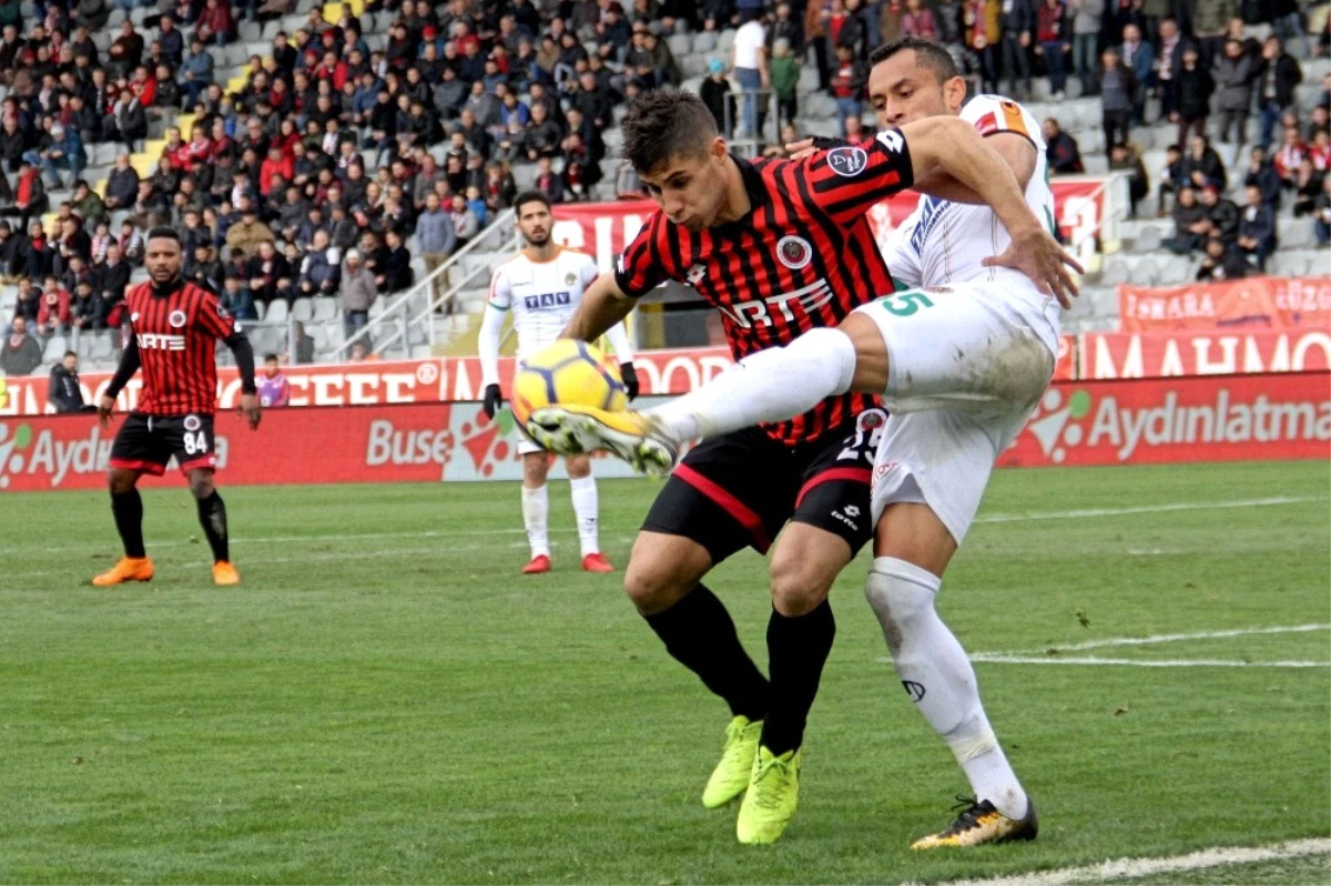 Spor Toto Süper Lig: Gençlerbirliği: 0 - Aytemiz Alanyaspor: 0 (İlk Yarı)